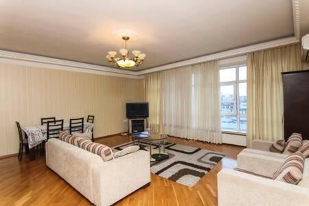Апартаменты Apartment in the city center by Time Group Баку-31