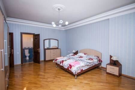 Апартаменты Apartment in the city center by Time Group Баку-36