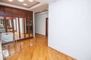 Апартаменты Apartment in the city center by Time Group Баку Апартаменты с 3 спальнями-17